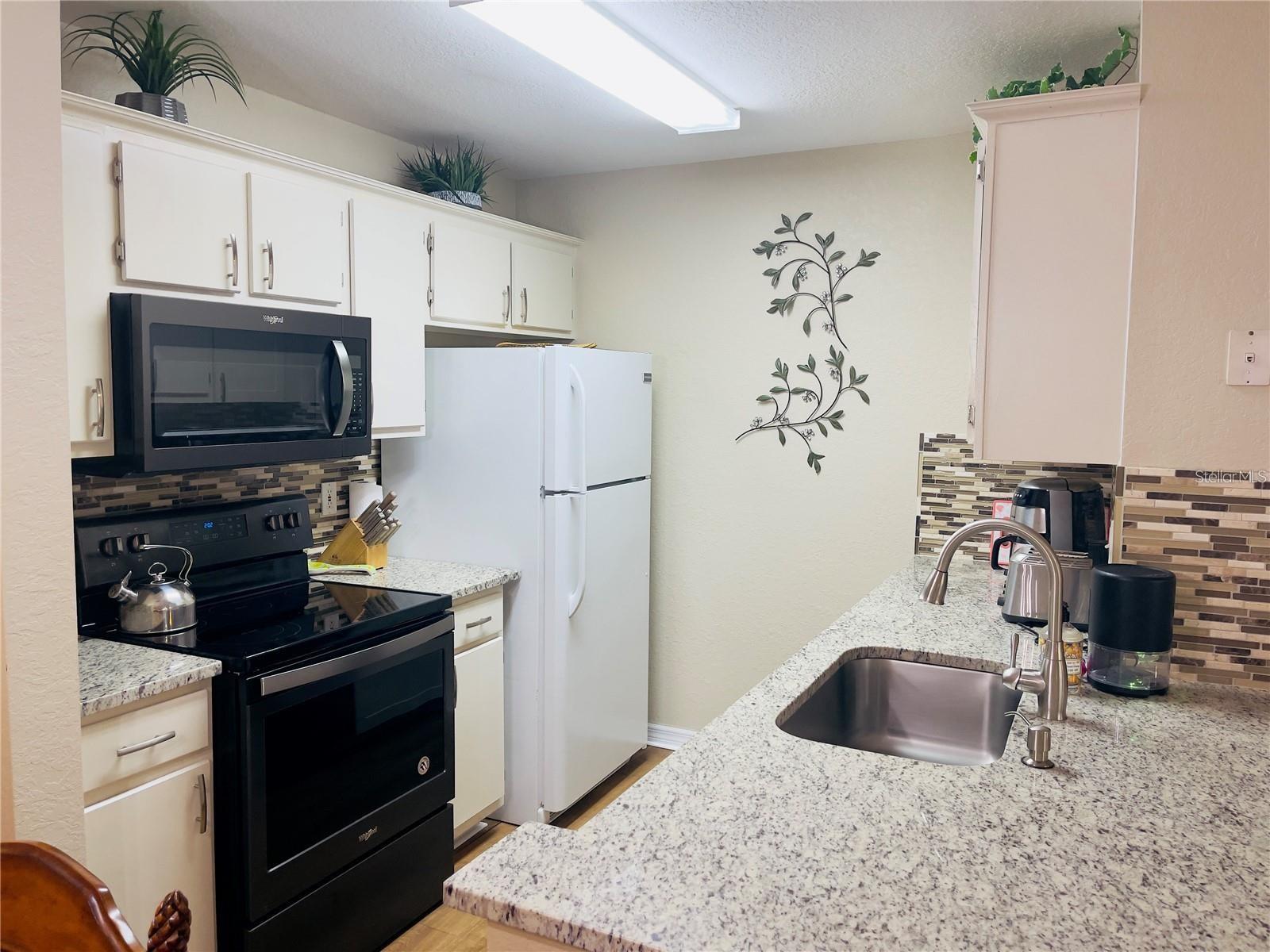 8815 Manor Loop #104 Property Photo 6