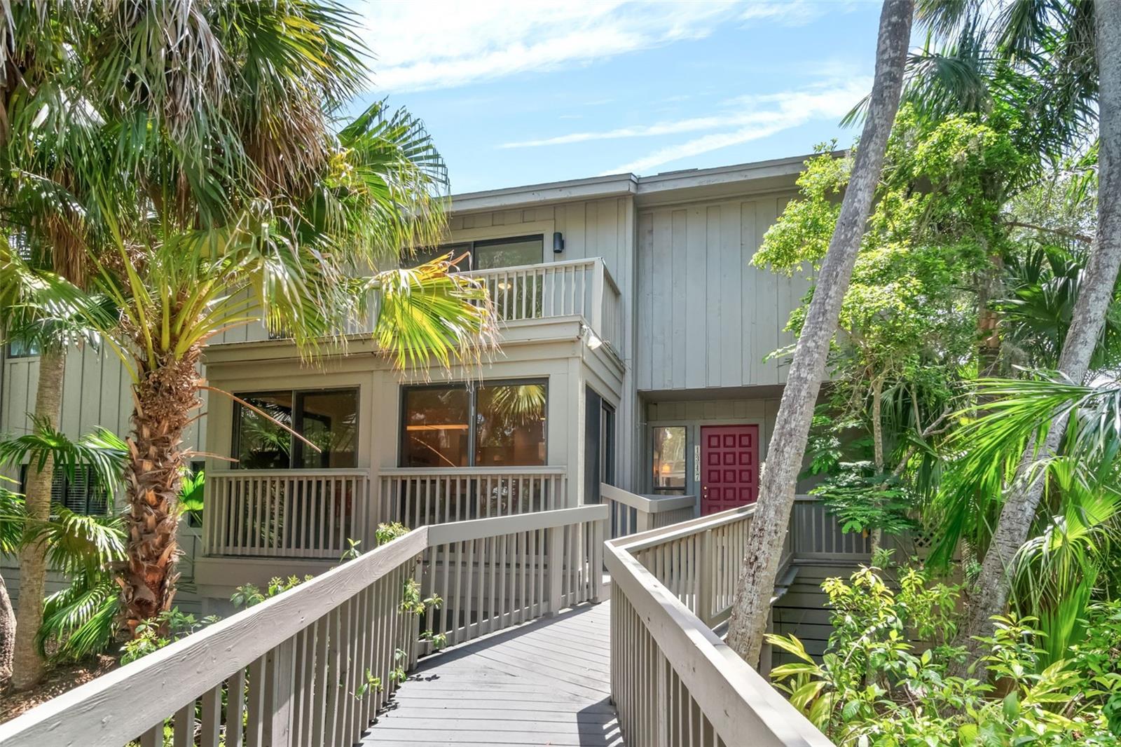 1347 Landings Dr #6 Property Photo 1