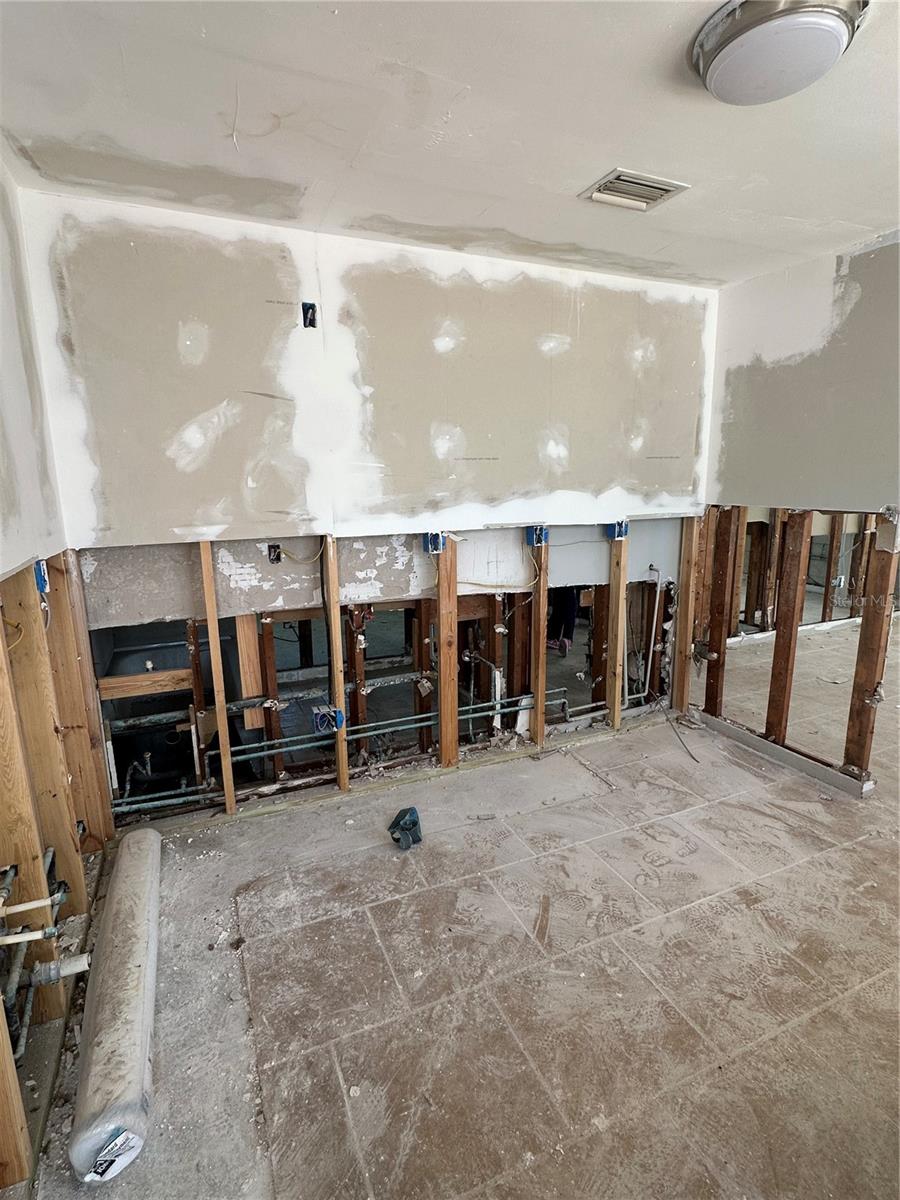 13434 1st St E Property Photo 10