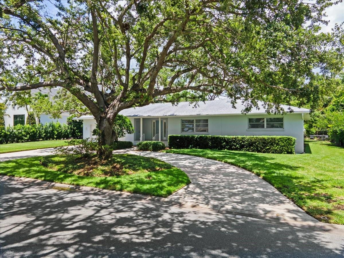 1541 FLOWER DR Property Photo 1