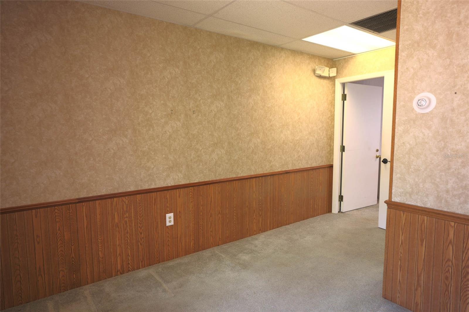 7021 S Tamiami Trl #l3 Property Photo 9