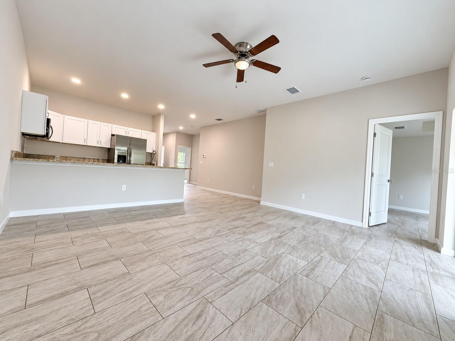 2078 Dorion St Property Photo 4