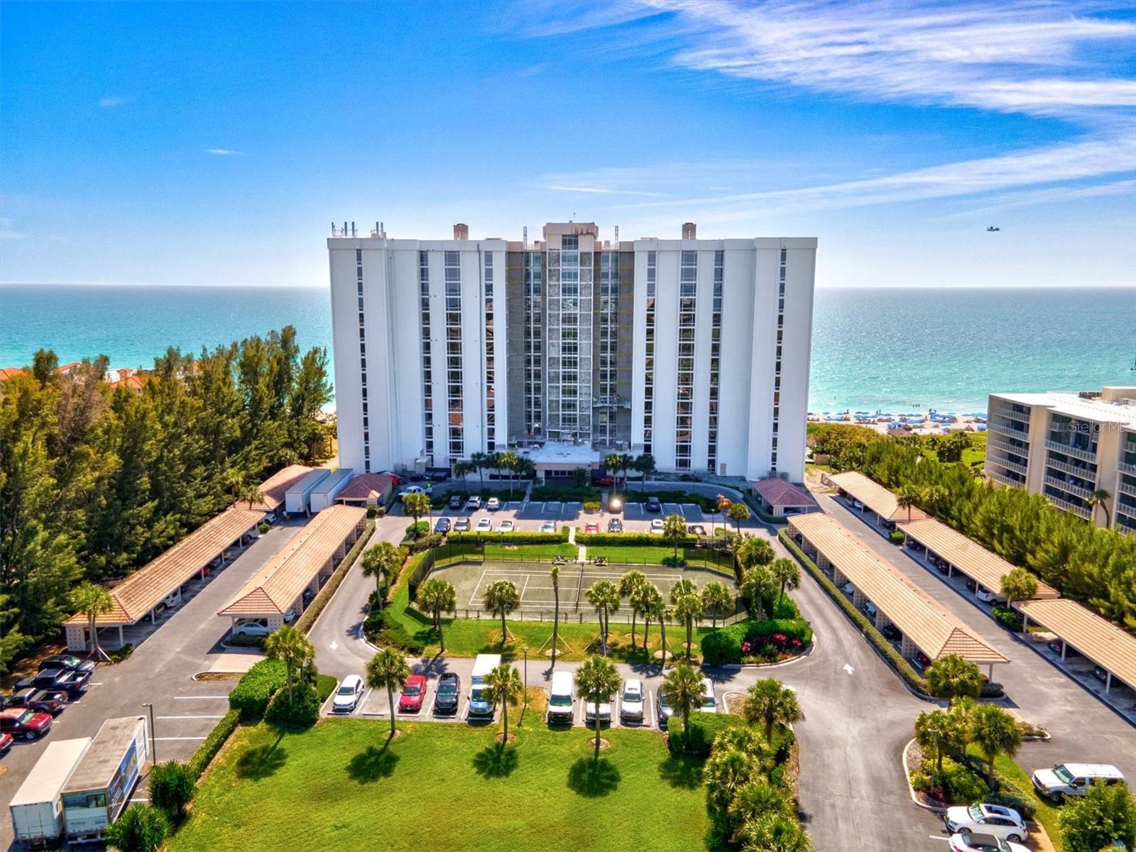 2425 Gulf Of Mexico Dr #10f Property Photo 1