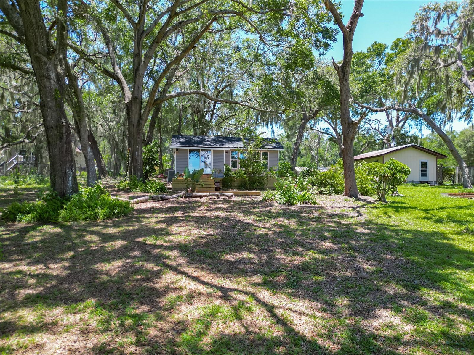 8781 S Lakeshore Dr Property Photo 5
