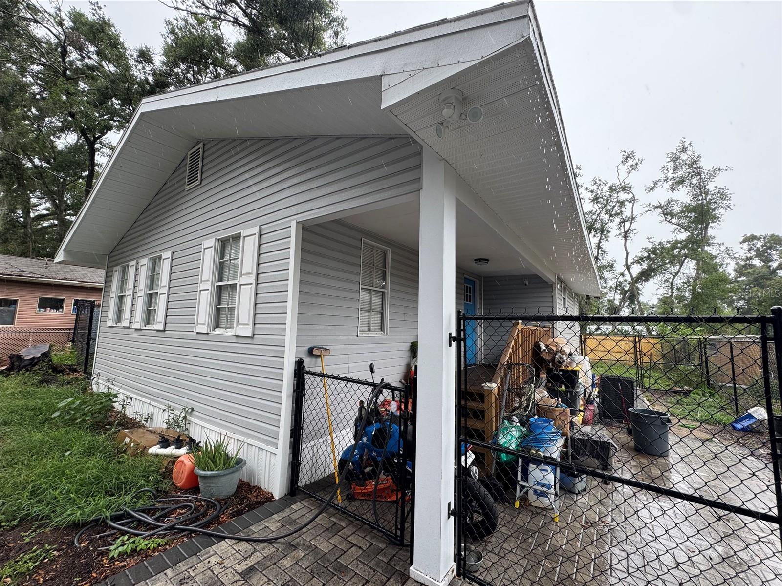 400 Tweed Ave Property Photo 1
