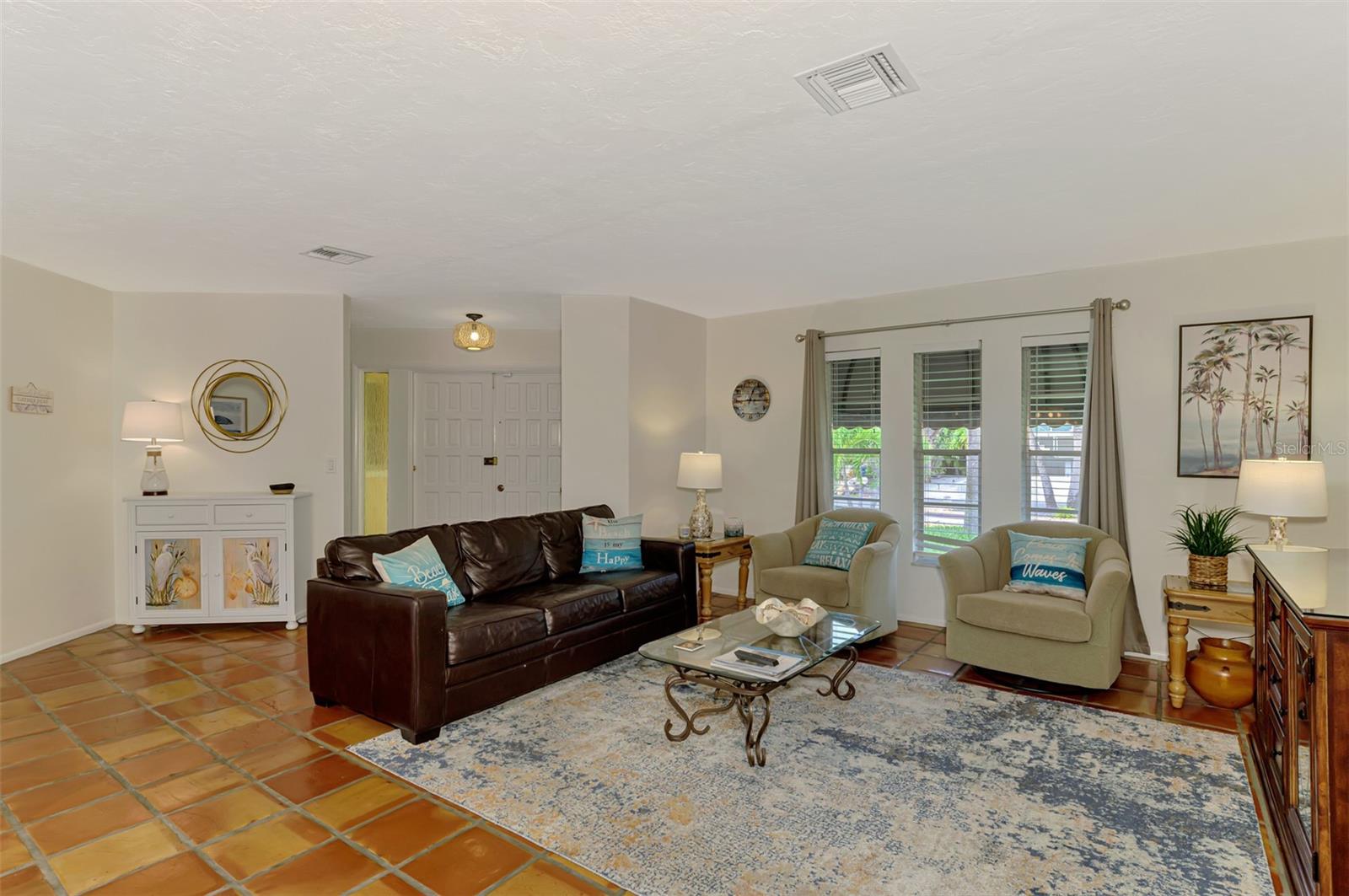 4946 Commonwealth Dr Property Photo 10