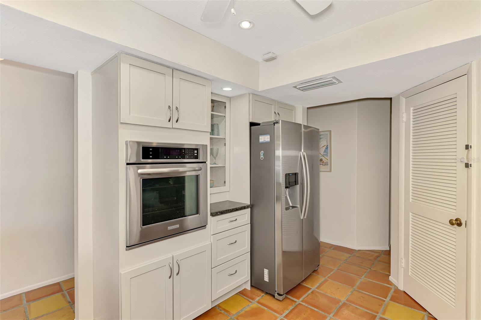 4946 Commonwealth Dr Property Photo 24