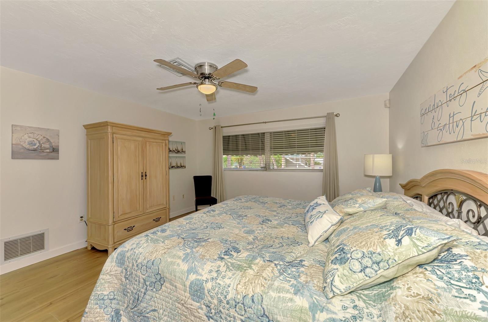 4946 Commonwealth Dr Property Photo 31