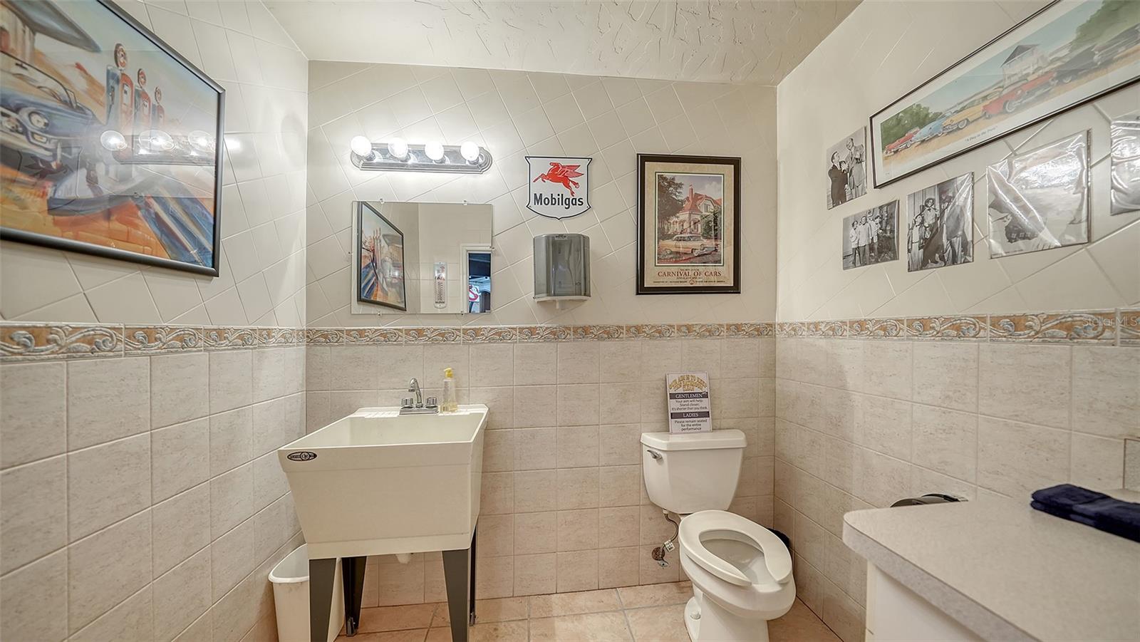 2111 Whitfield Park Dr Property Photo 66
