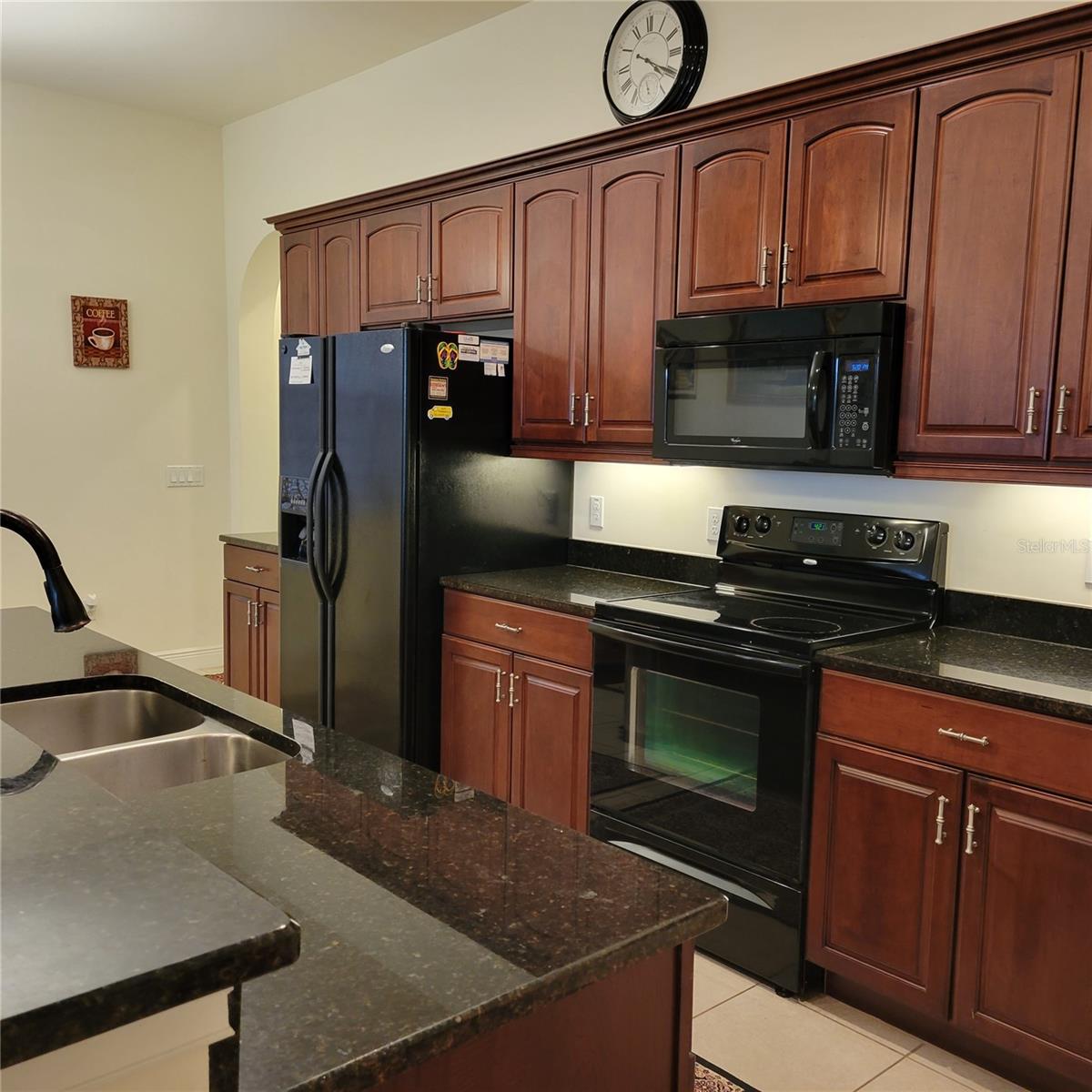 106 Lerida Ct Property Photo 4