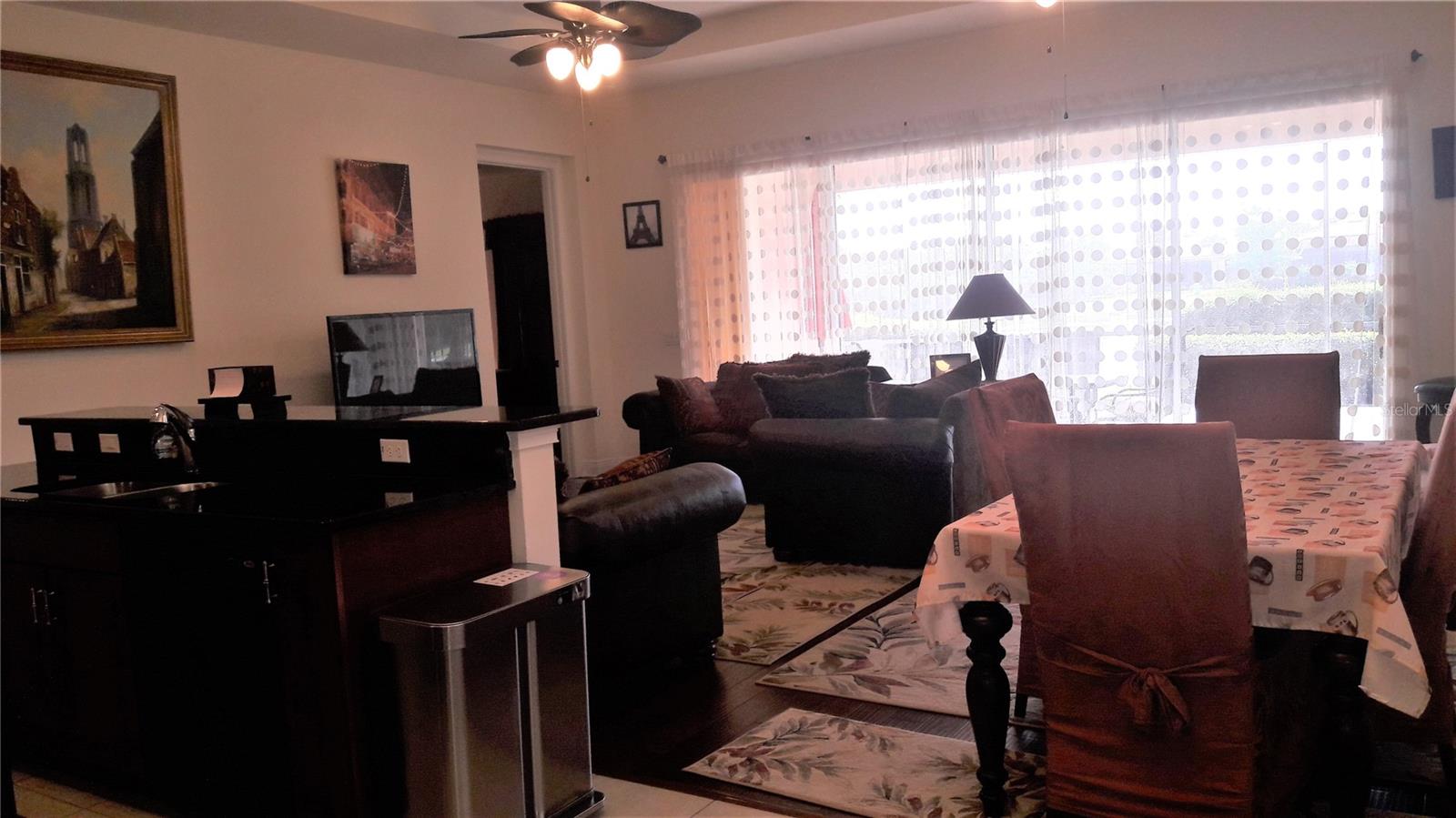 106 Lerida Ct Property Photo 8