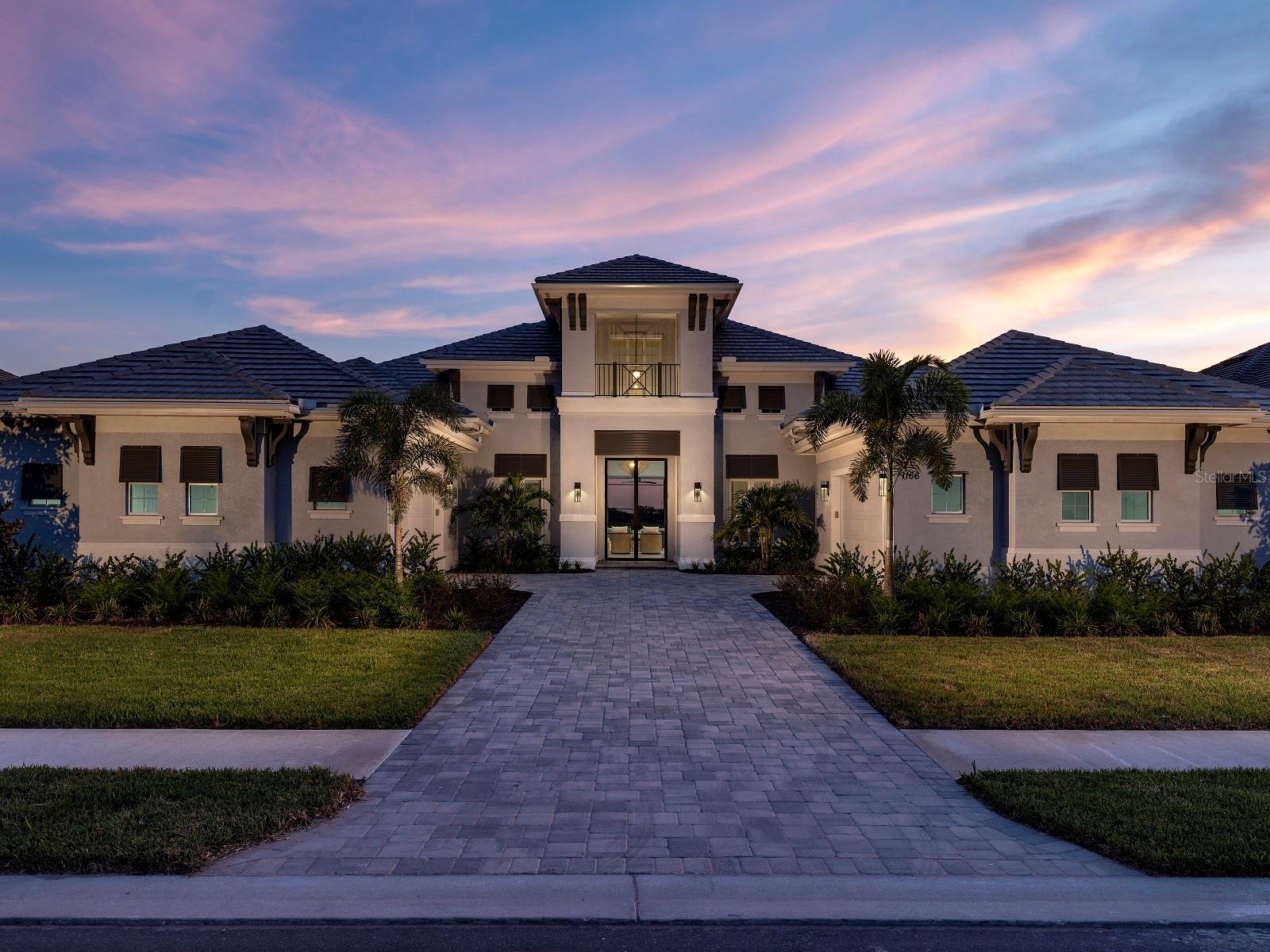 1166 BLUE SHELL LOOP Property Photo 1