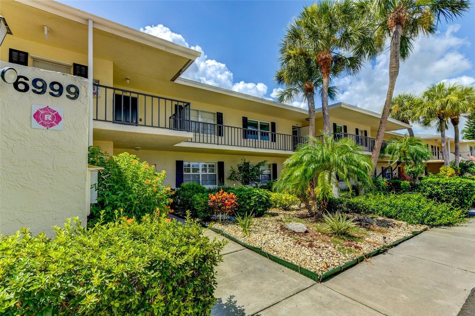 6999 W COUNTRY CLUB DR N #224 Property Photo 1