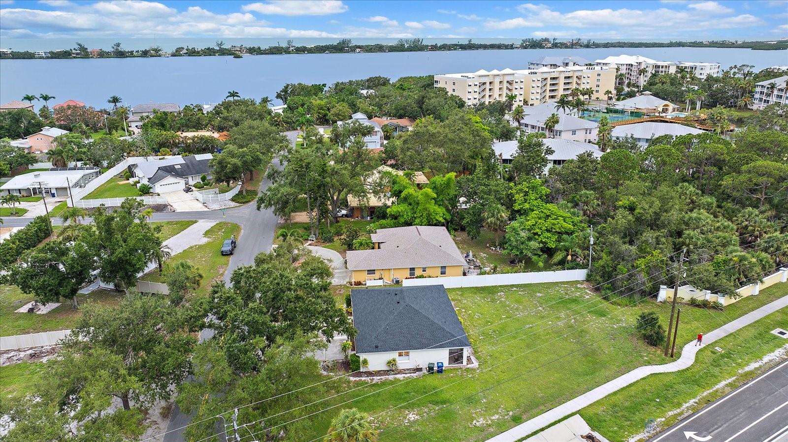 6 Bay Acres Ave Property Photo 42