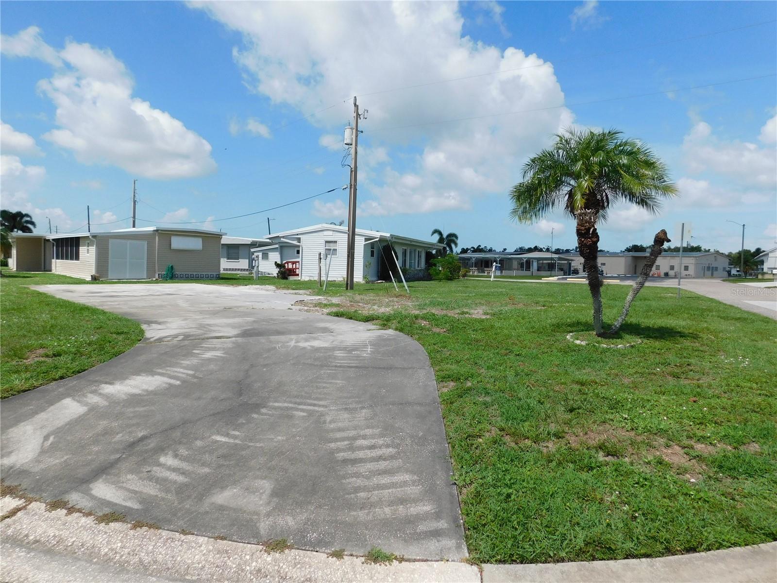 1205 43rd Avenue Dr E Property Photo 1