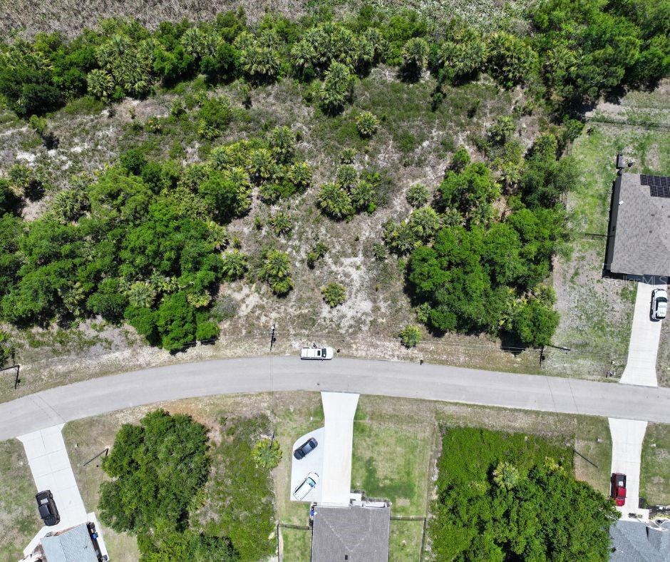 Casco Cir Property Photo 2