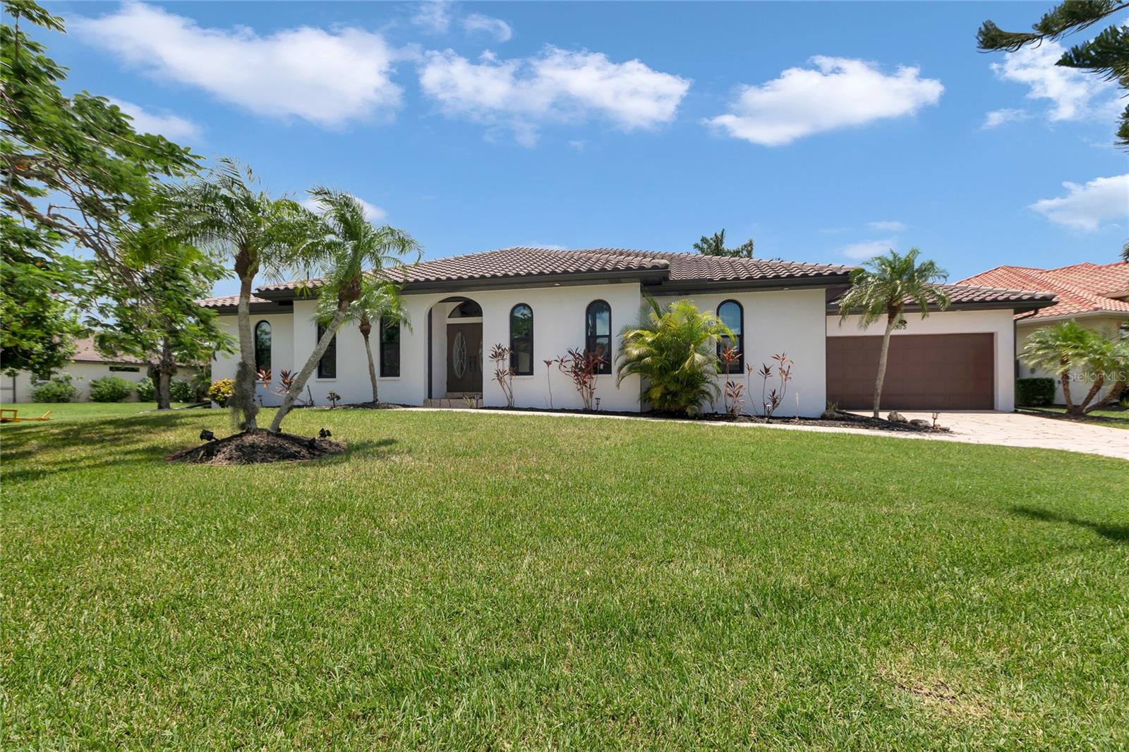 355 Trieste Dr Property Photo 2