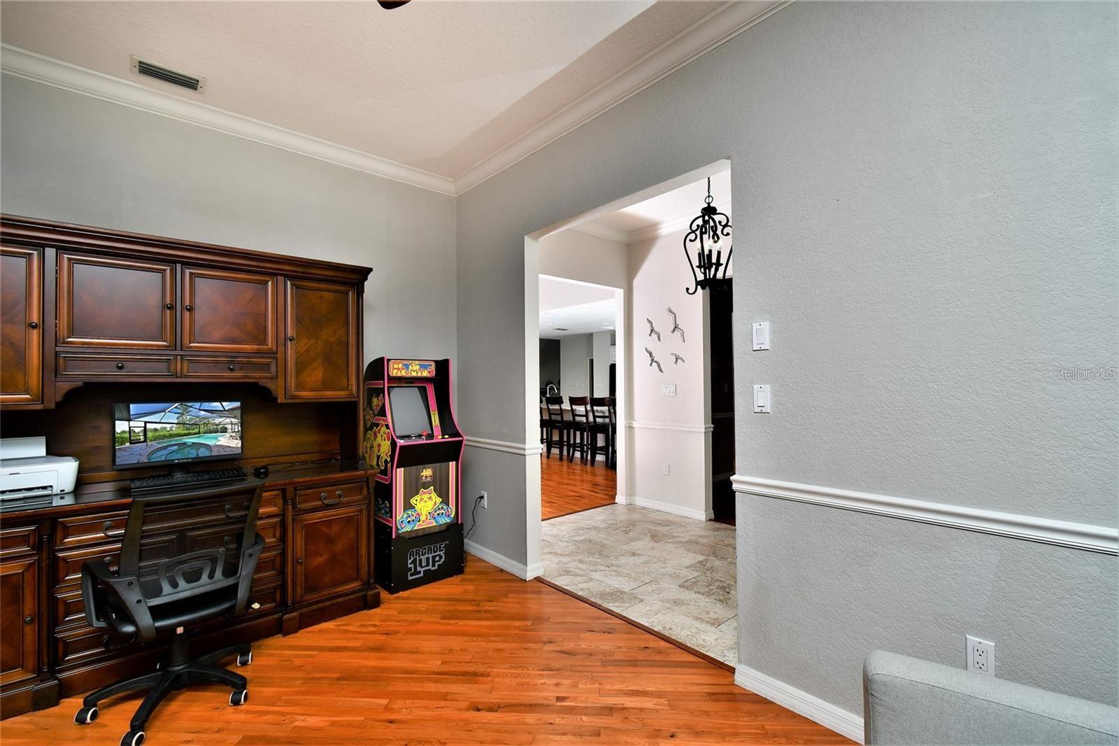 355 Trieste Dr Property Photo 8