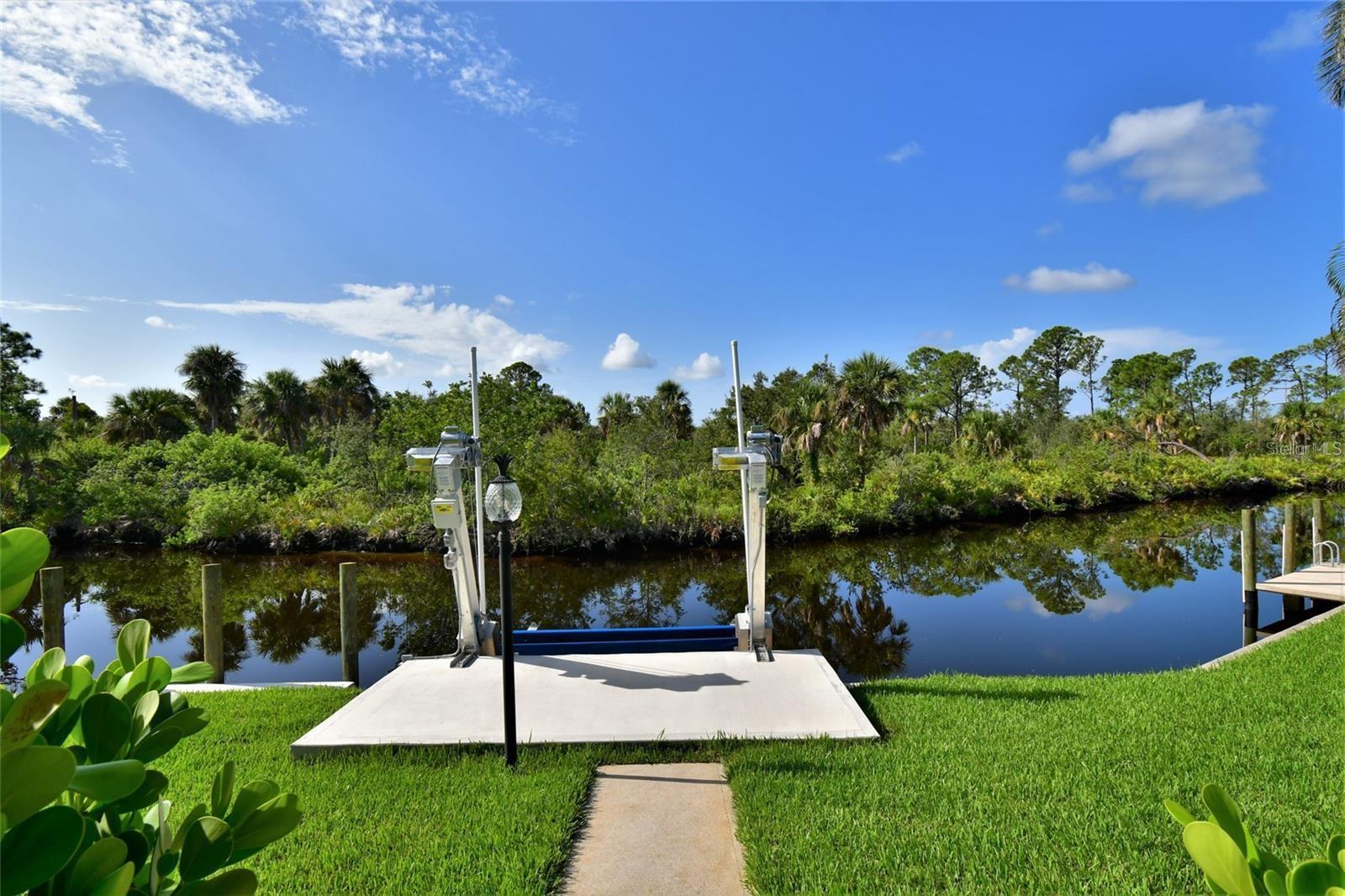 355 Trieste Dr Property Photo 43