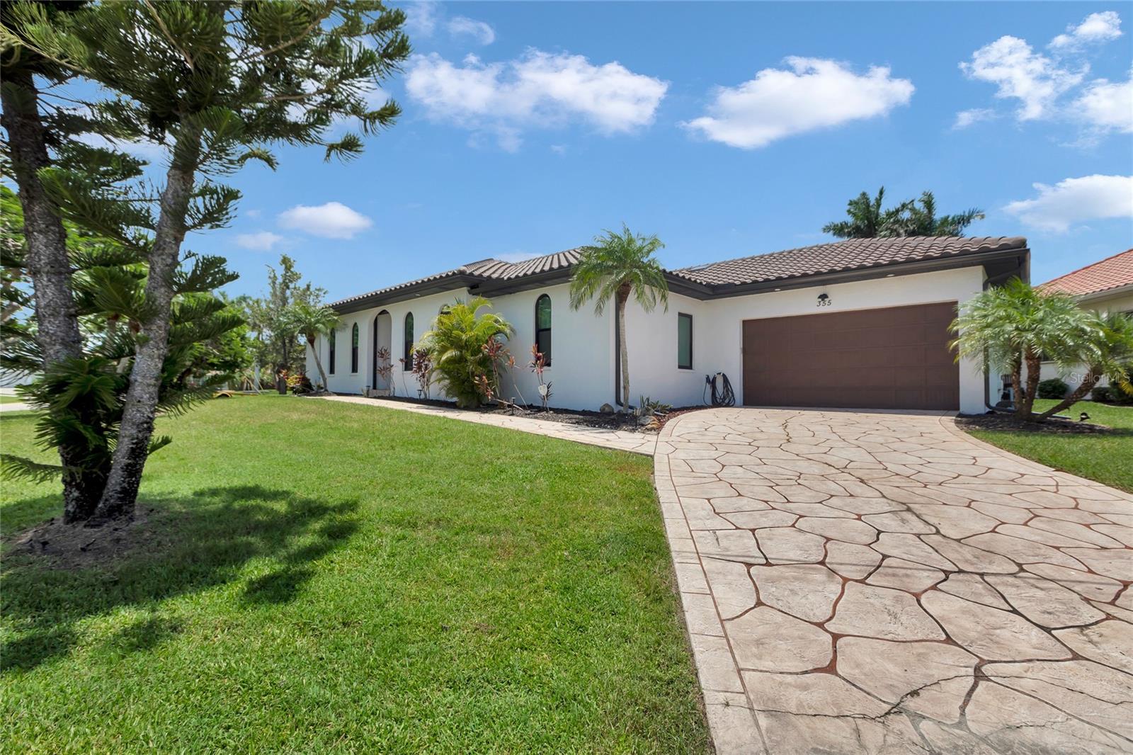 355 Trieste Dr Property Photo 46