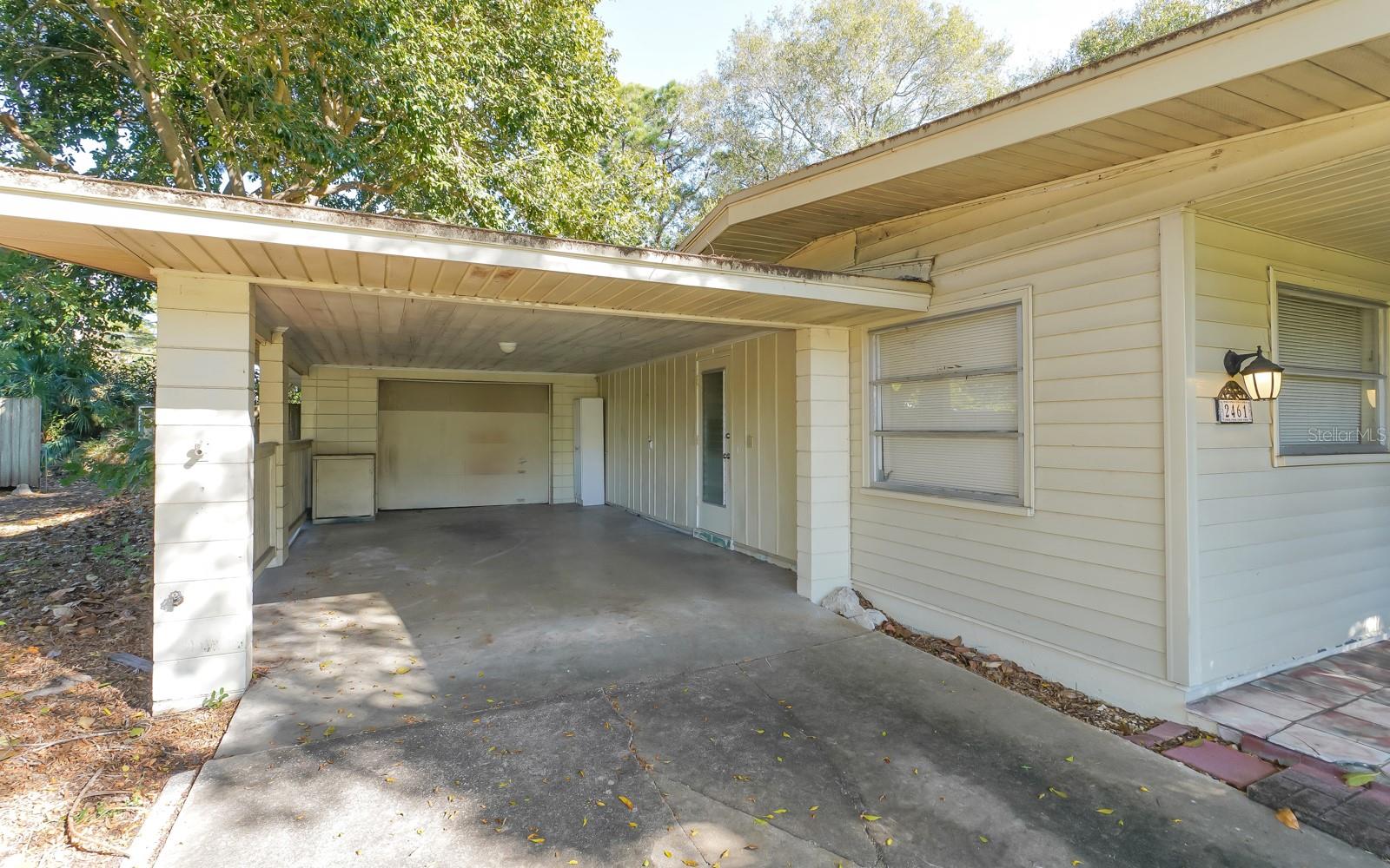 2461 Ringling Blvd Property Photo 4