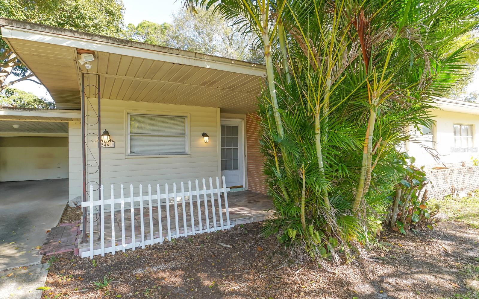 2461 Ringling Blvd Property Photo 5