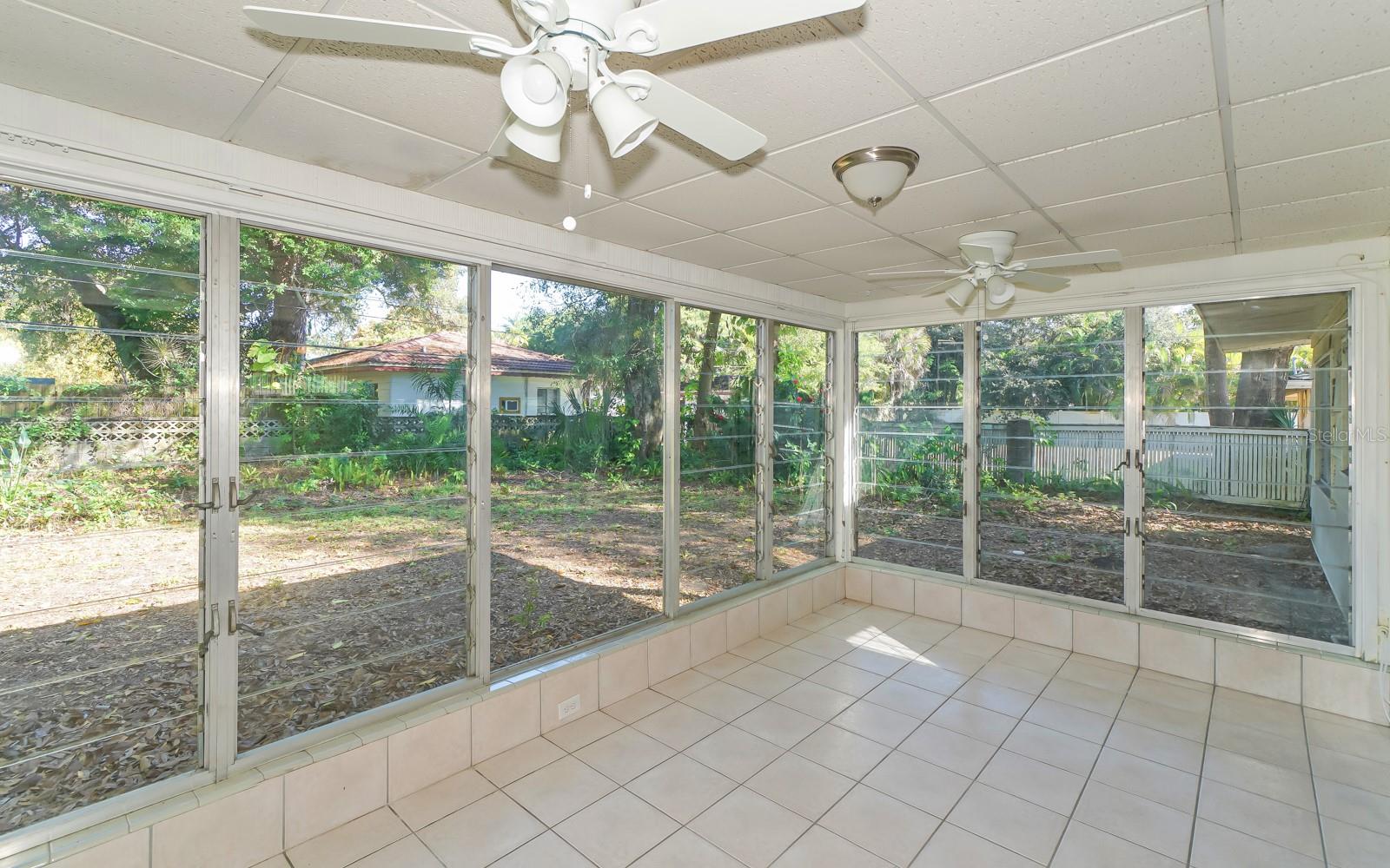 2461 Ringling Blvd Property Photo 11