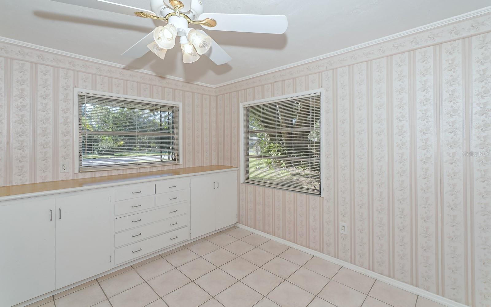 2461 Ringling Blvd Property Photo 13