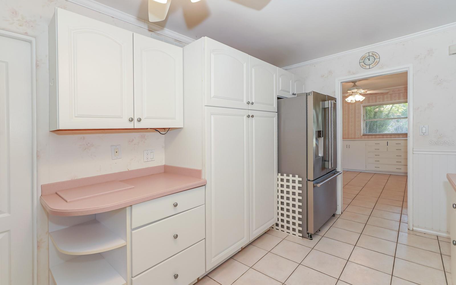 2461 Ringling Blvd Property Photo 15