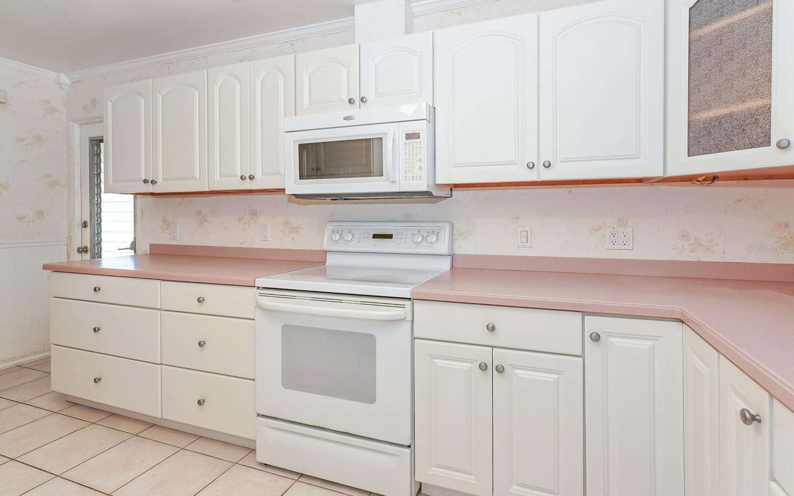 2461 Ringling Blvd Property Photo 16