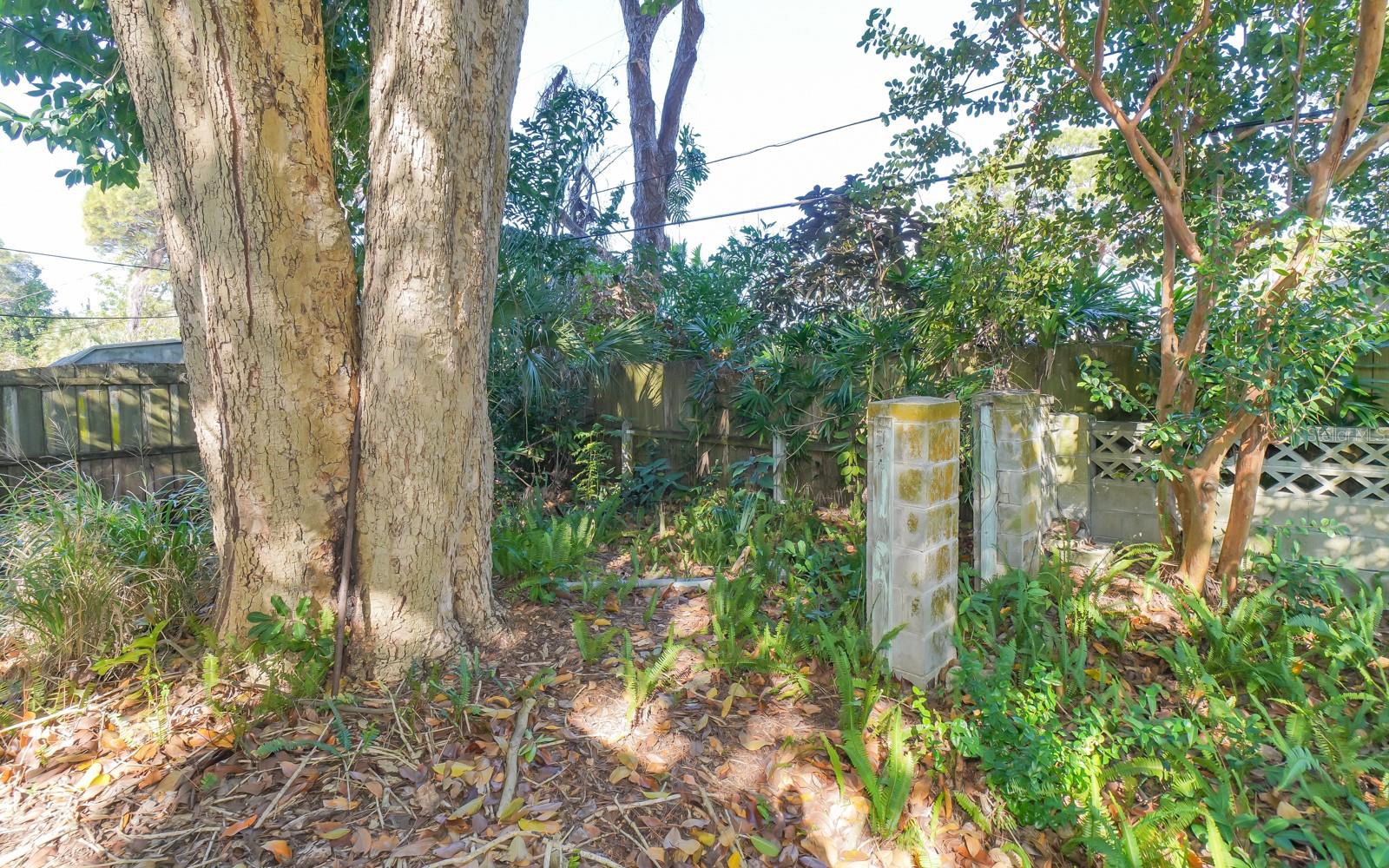 2461 Ringling Blvd Property Photo 28