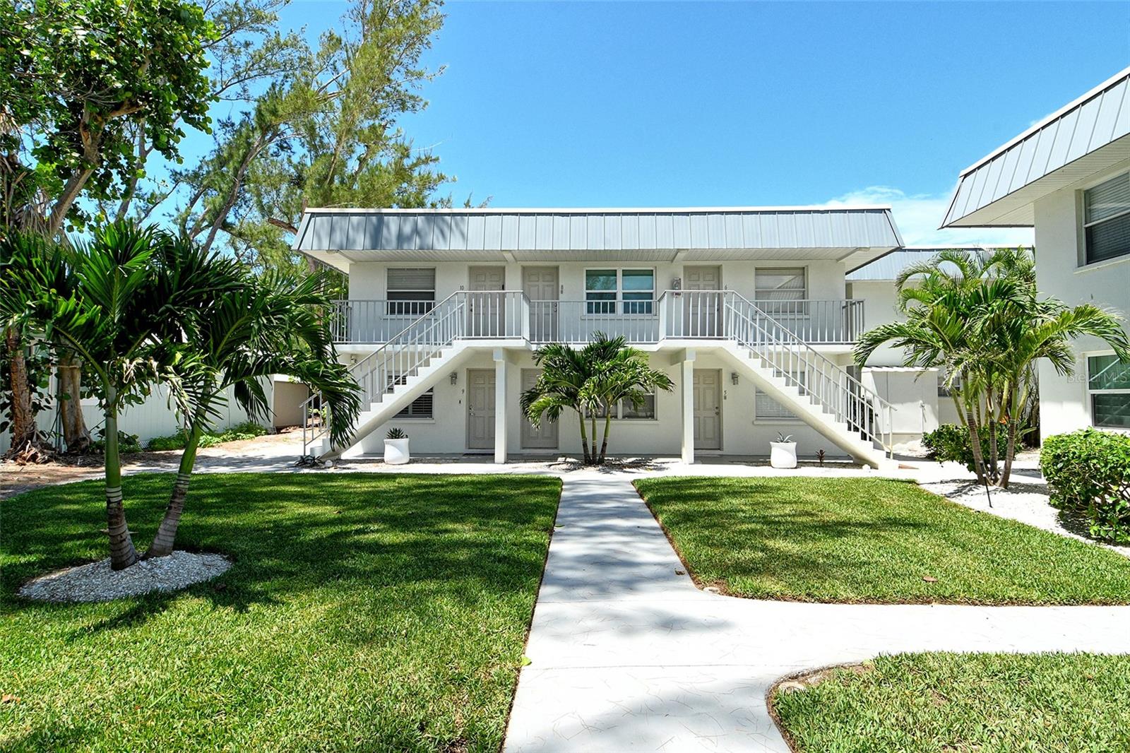 5155 Gulf Of Mexico Dr #9 Property Photo 1