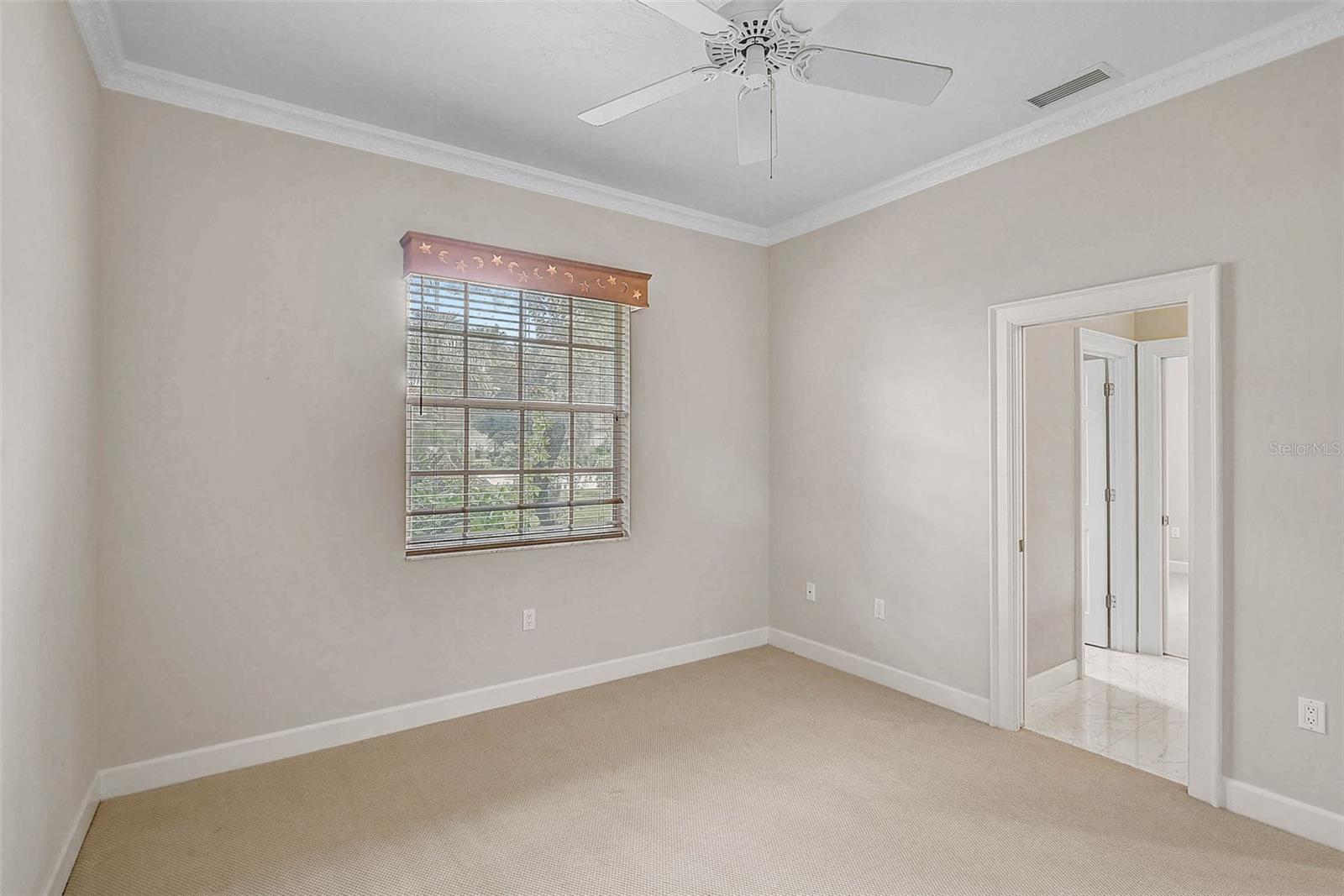 852 Macewen Dr Property Photo 32