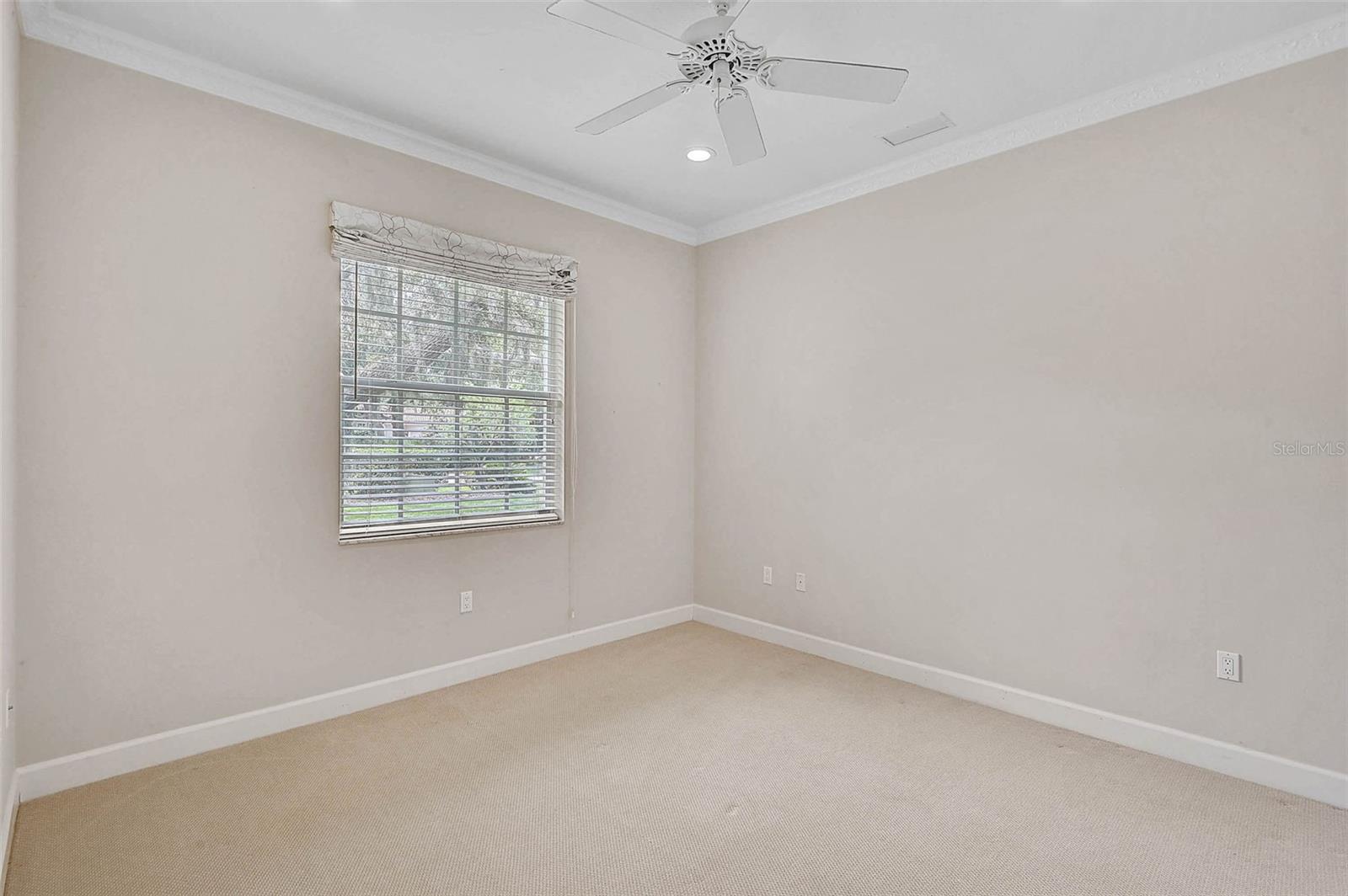 852 Macewen Dr Property Photo 35