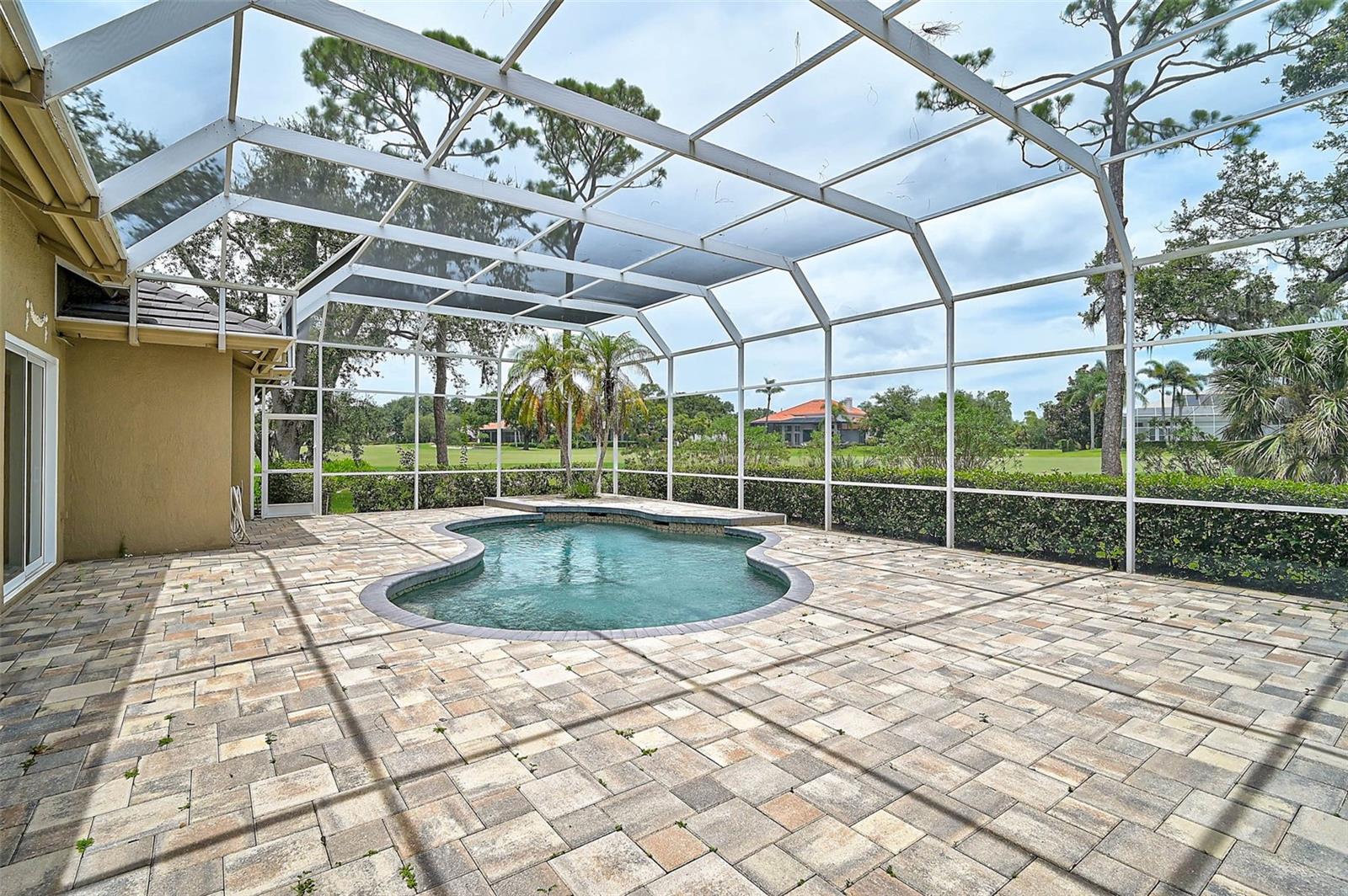 852 Macewen Dr Property Photo 43