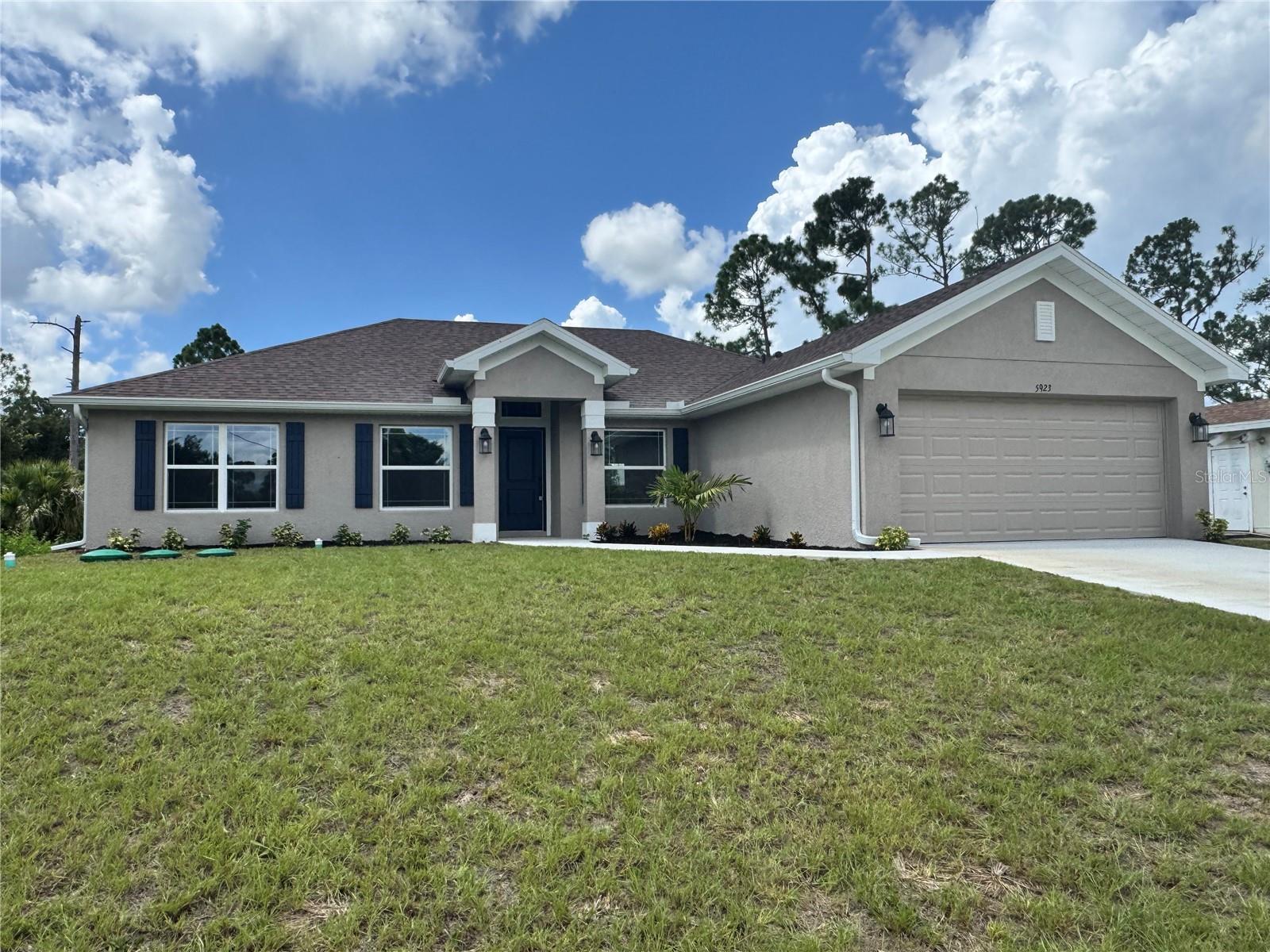 5923 Giffen Ave Property Photo 1