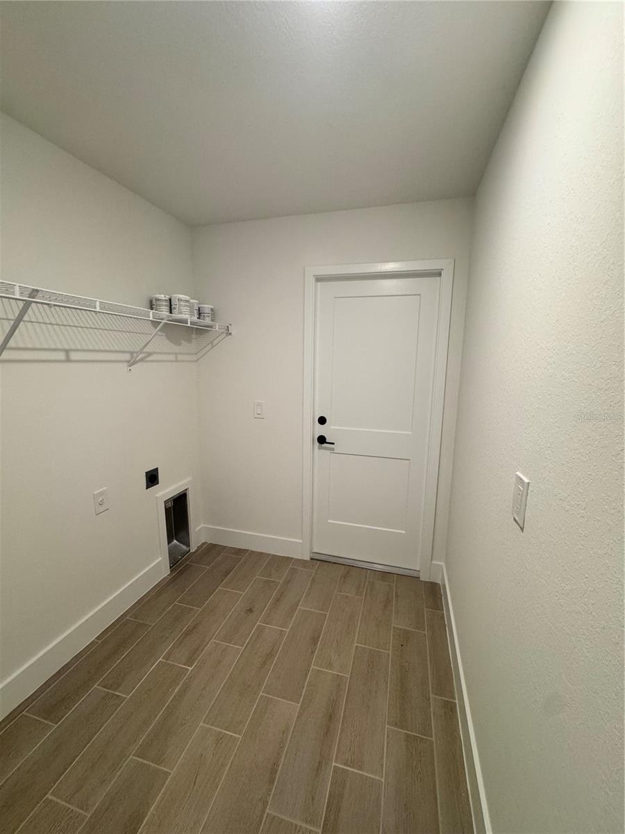 5923 Giffen Ave Property Photo 10