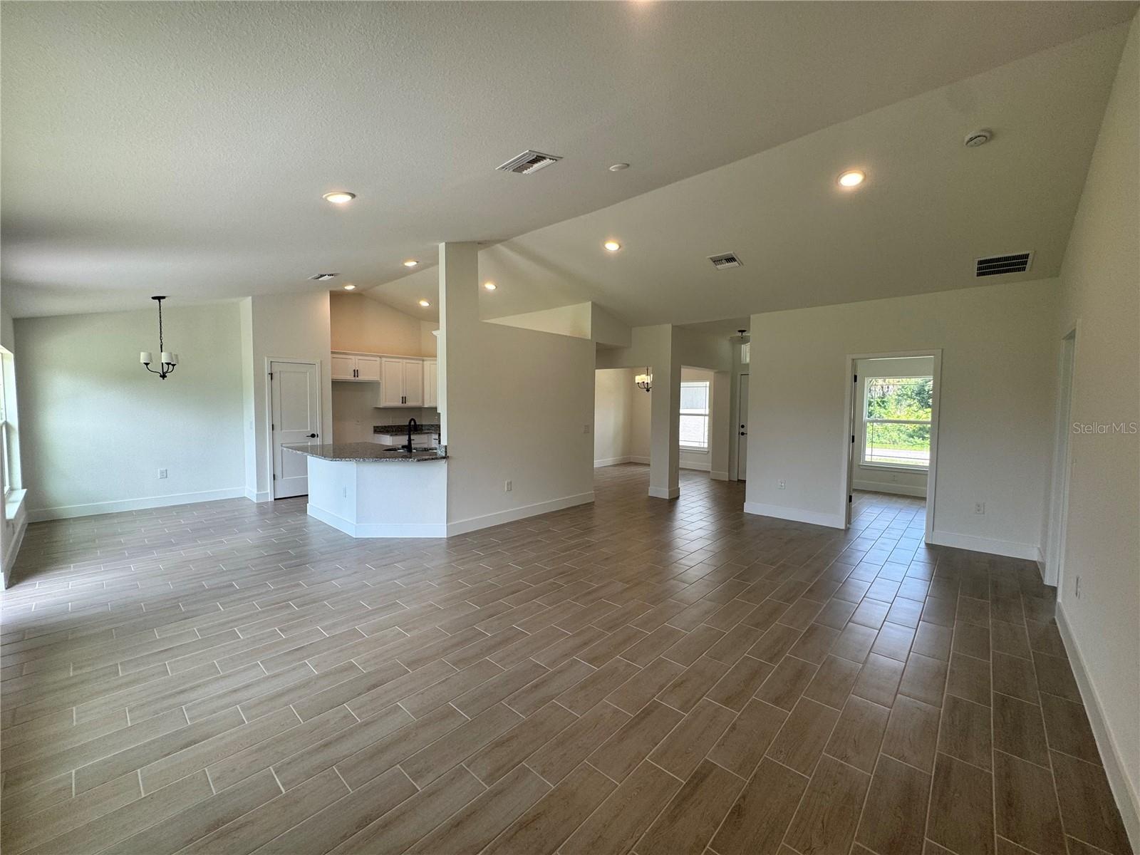 5923 Giffen Ave Property Photo 13
