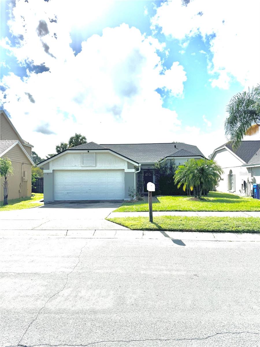 1027 Whittier Cir Property Photo 1