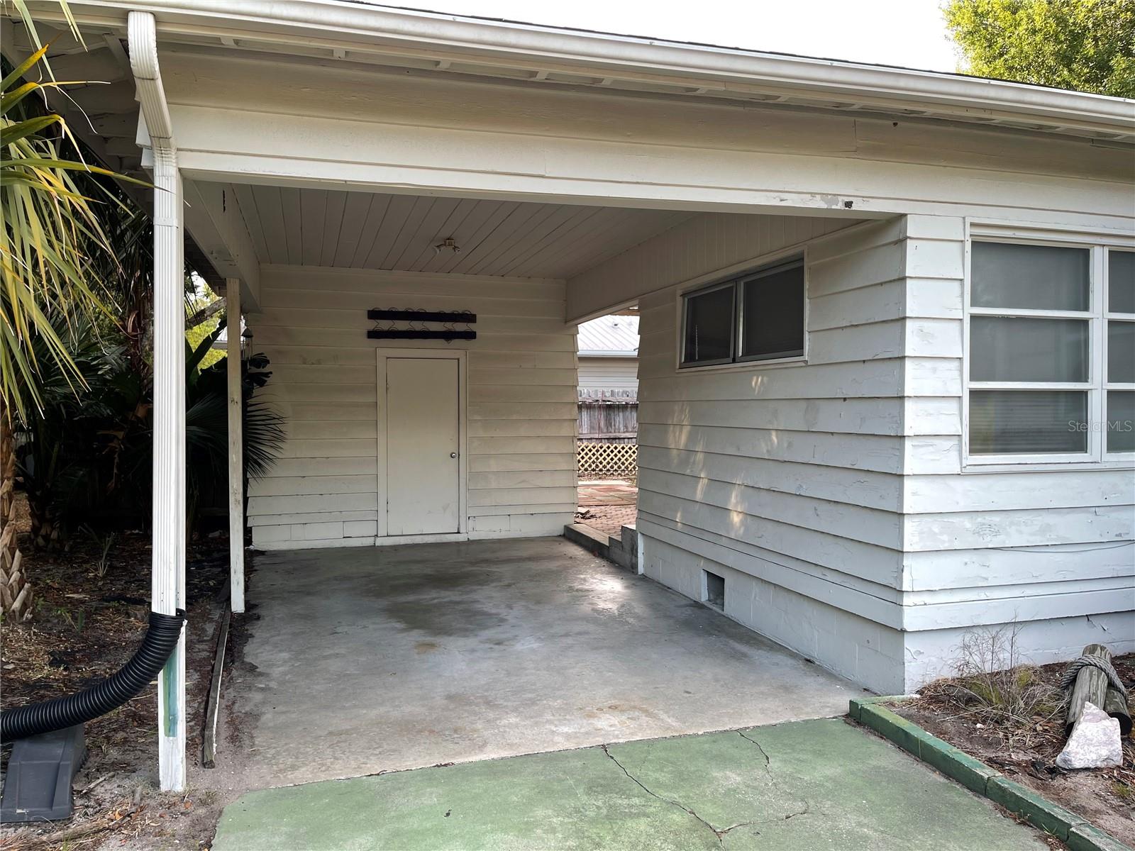 2415 Pelican Dr Property Photo 3