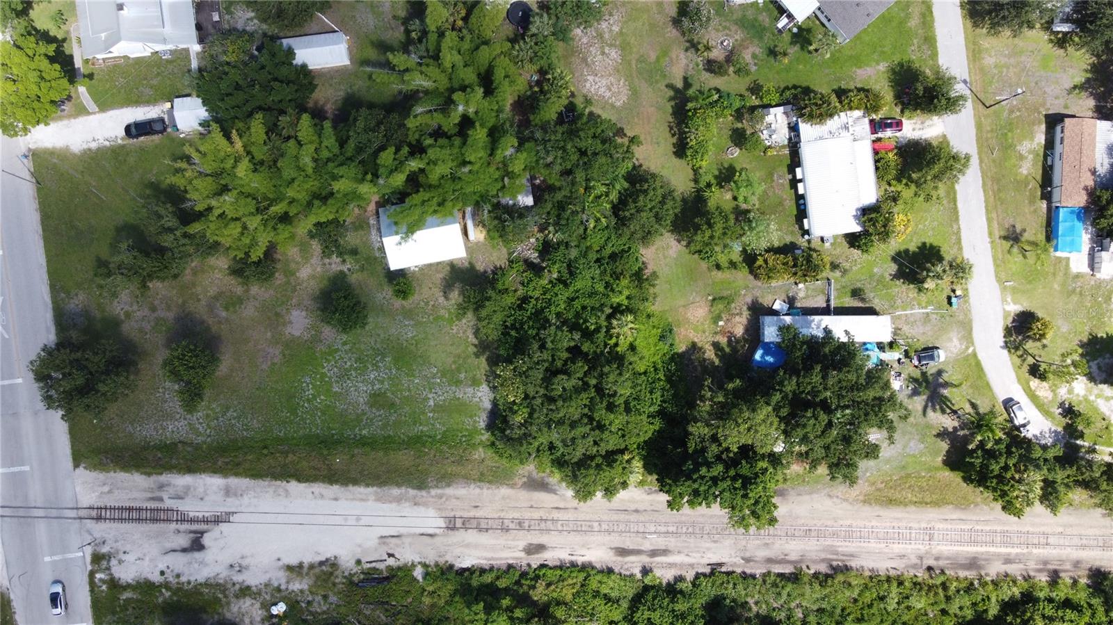 1605 Griffith Ave Property Photo 3