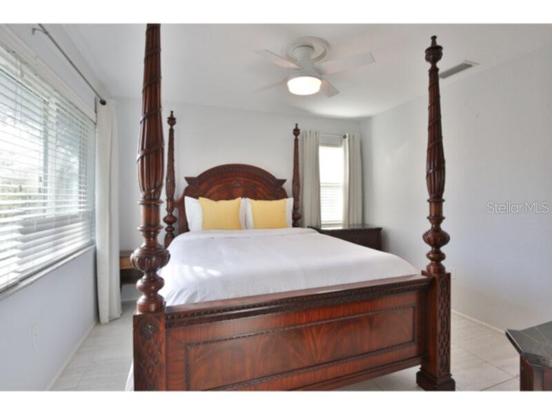 422 Julia Pl #c Property Photo 9