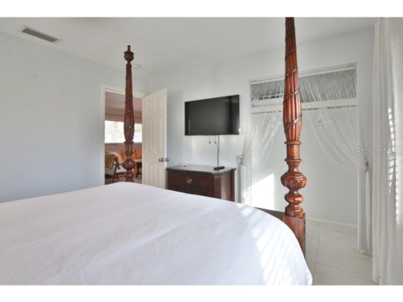 422 Julia Pl #c Property Photo 11