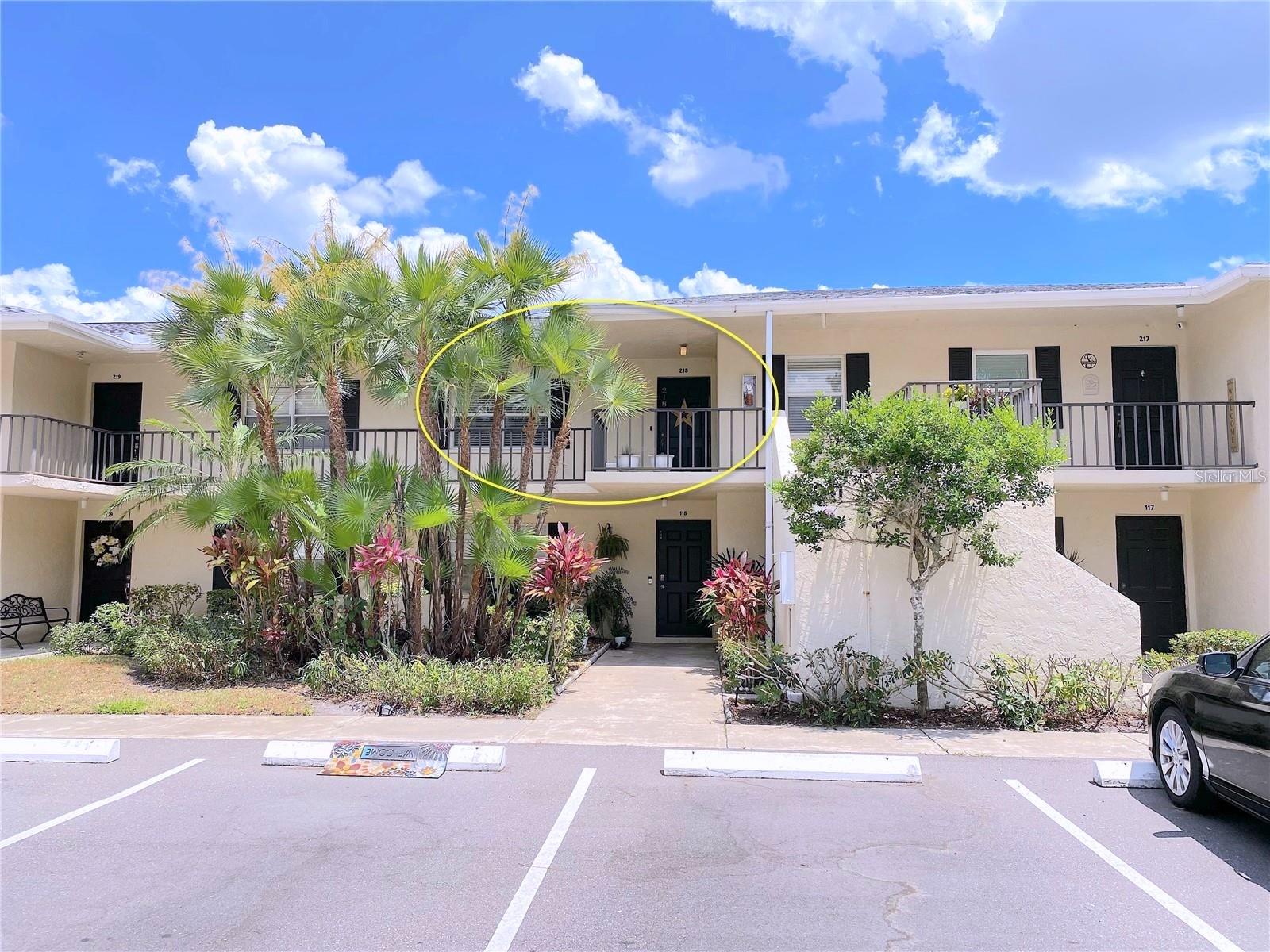7041 W COUNTRY CLUB DR N #218 Property Photo 1