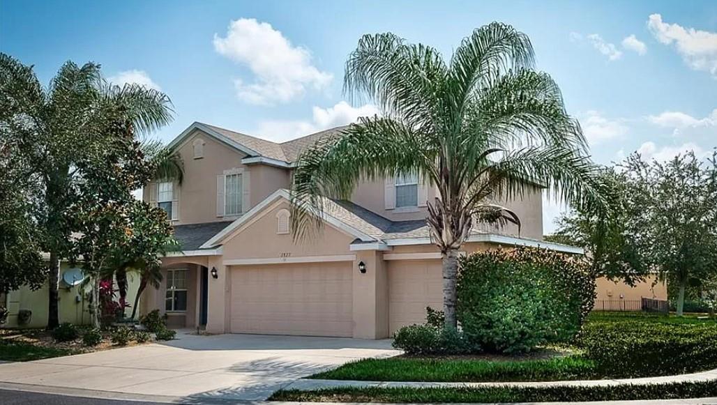 2827 Suncoast Lakes Blvd Property Photo 1