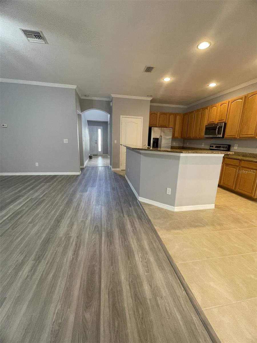 2827 Suncoast Lakes Blvd Property Photo 6
