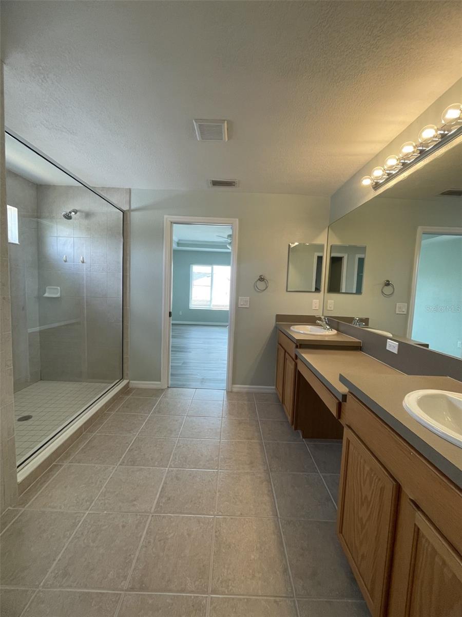 2827 Suncoast Lakes Blvd Property Photo 17