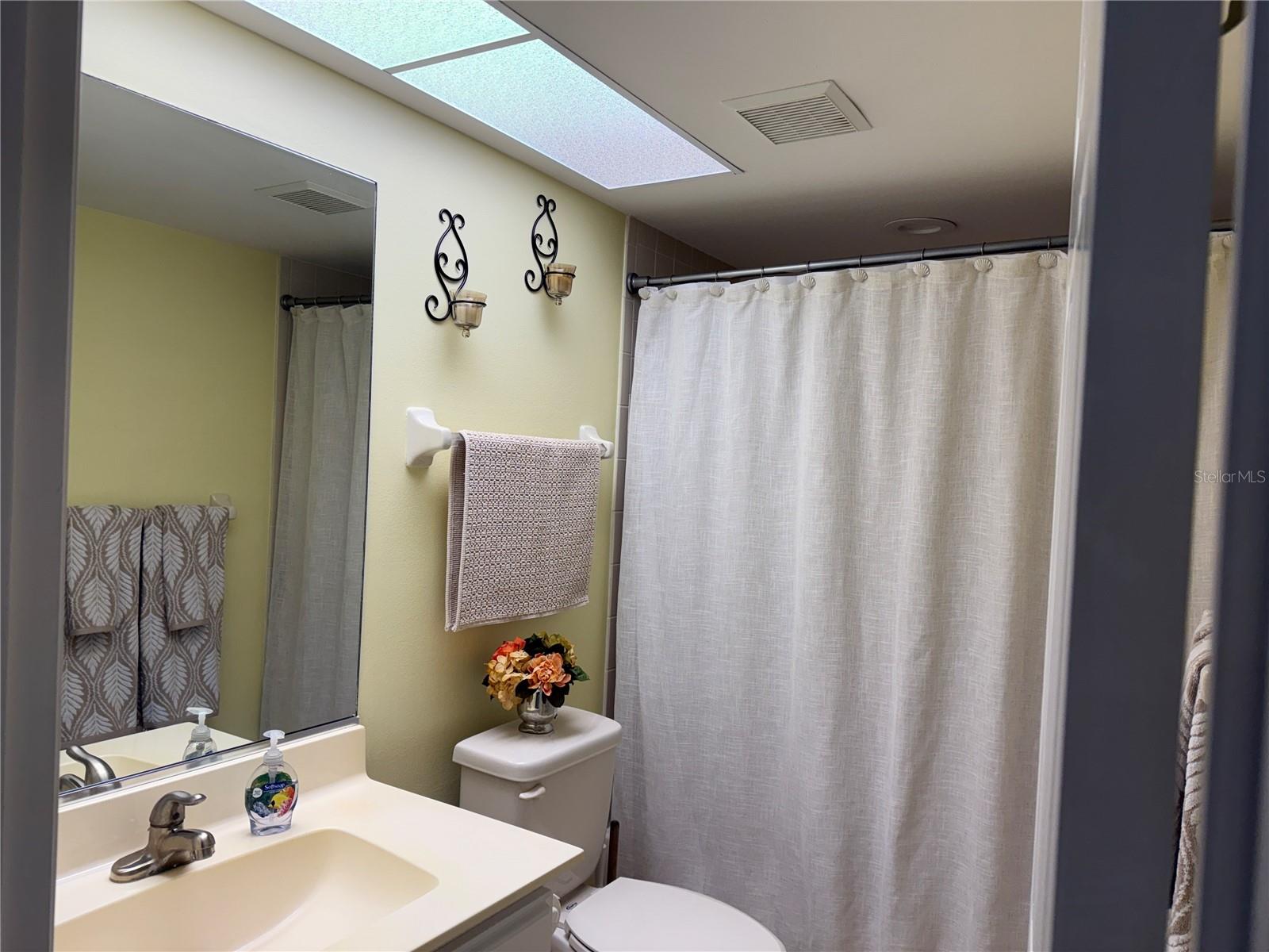 5700 Sheffield Greene Cir #87 Property Photo 17