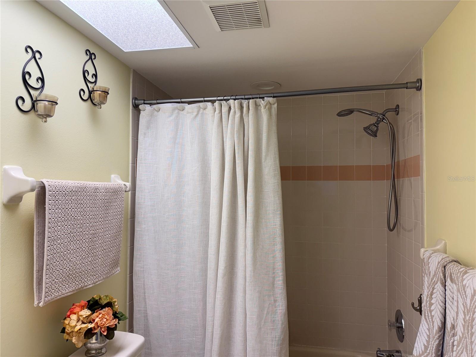5700 Sheffield Greene Cir #87 Property Photo 19
