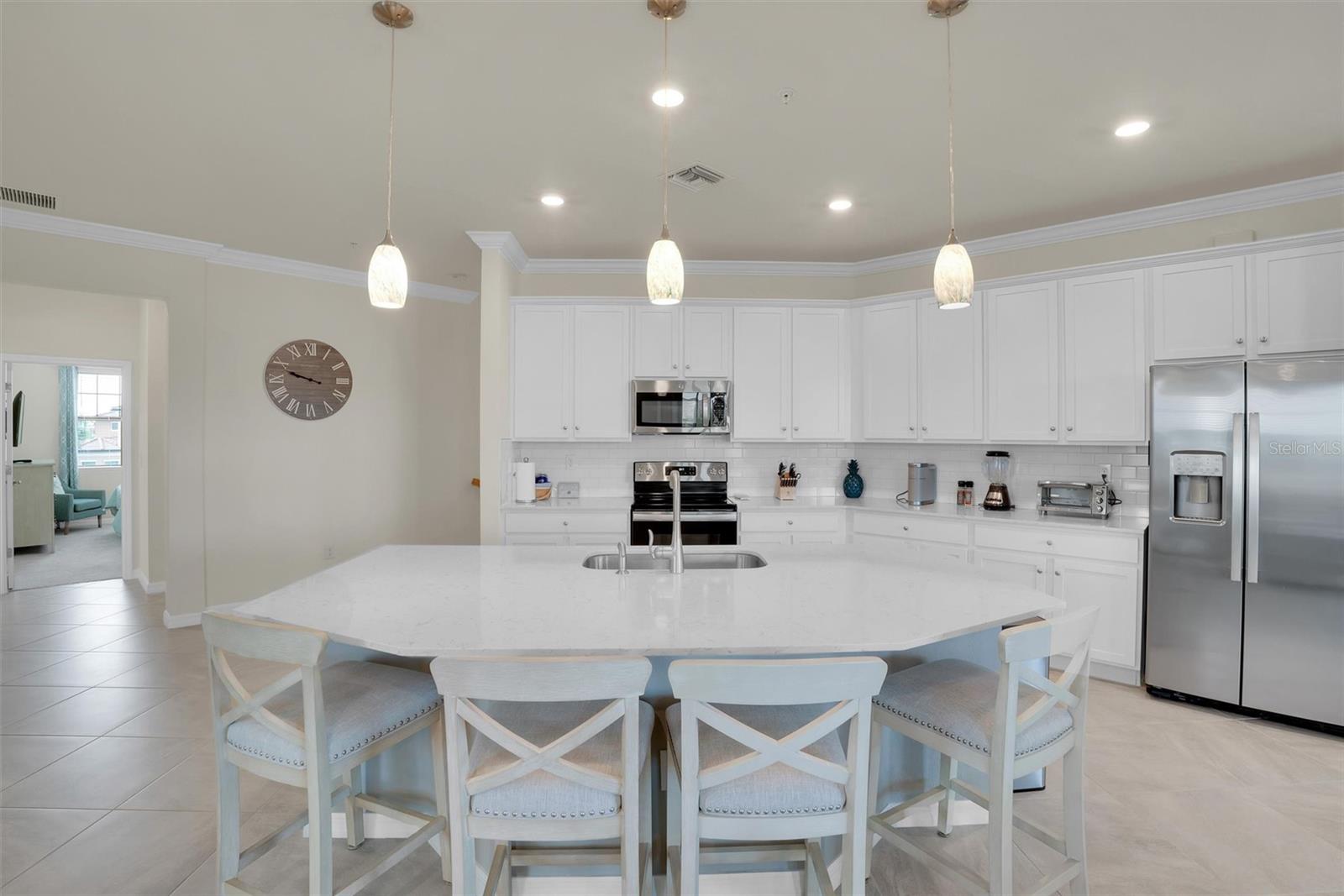 10042 Crooked Creek Dr #203 Property Photo 8